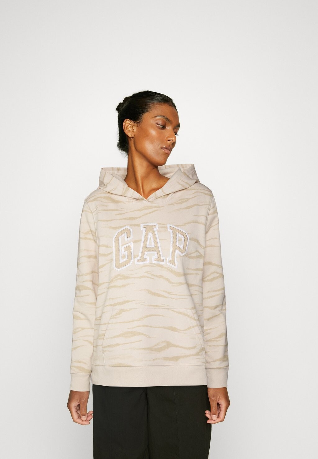 

Худи GAP
