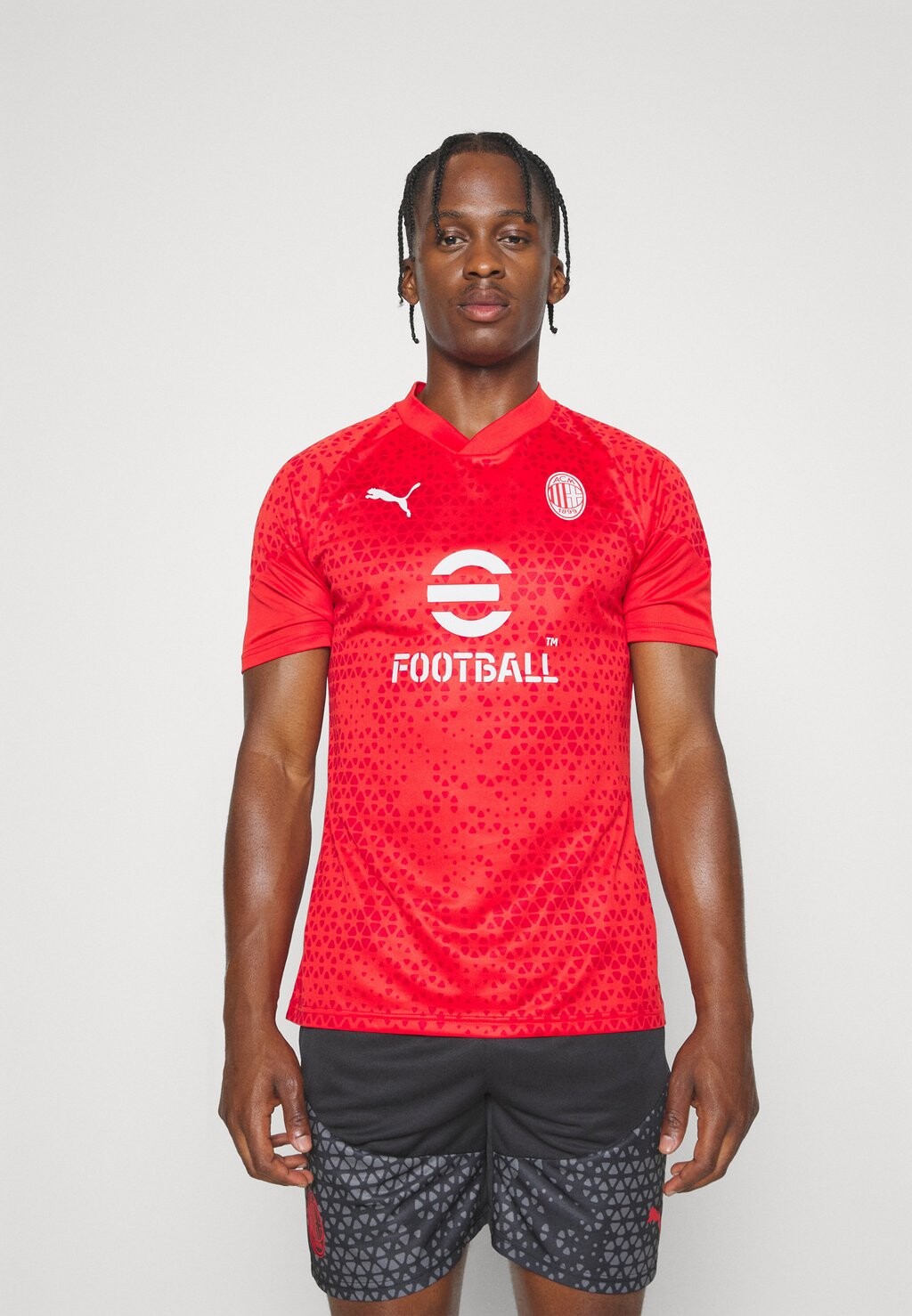 

Спортивная футболка Puma