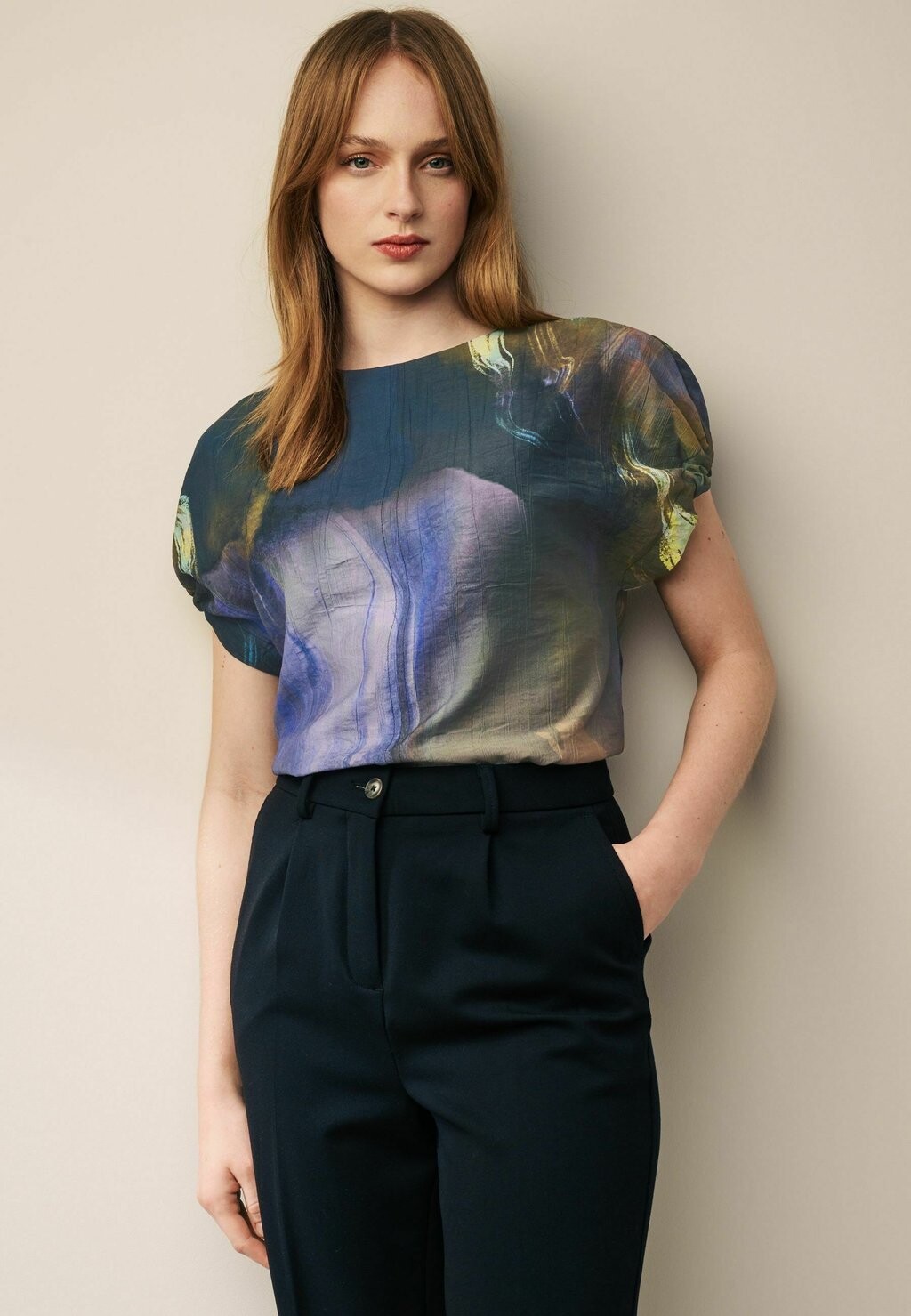 

Блузка GATHERED SHORT SLEEVE BOXY-REGULAR Next, цвет blue blur smudge print