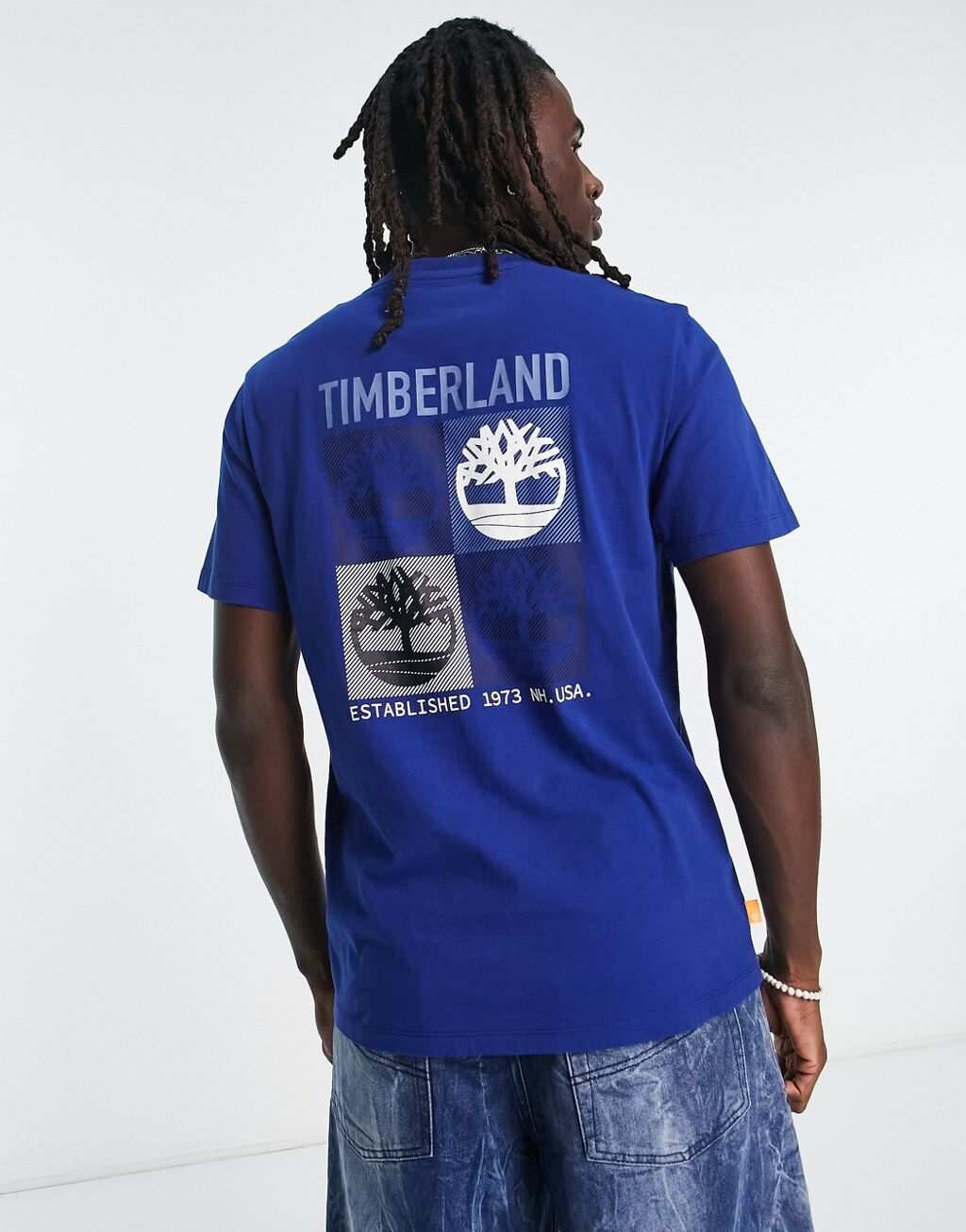 

Синяя футболка с принтом на спине Timberland Multi Logo