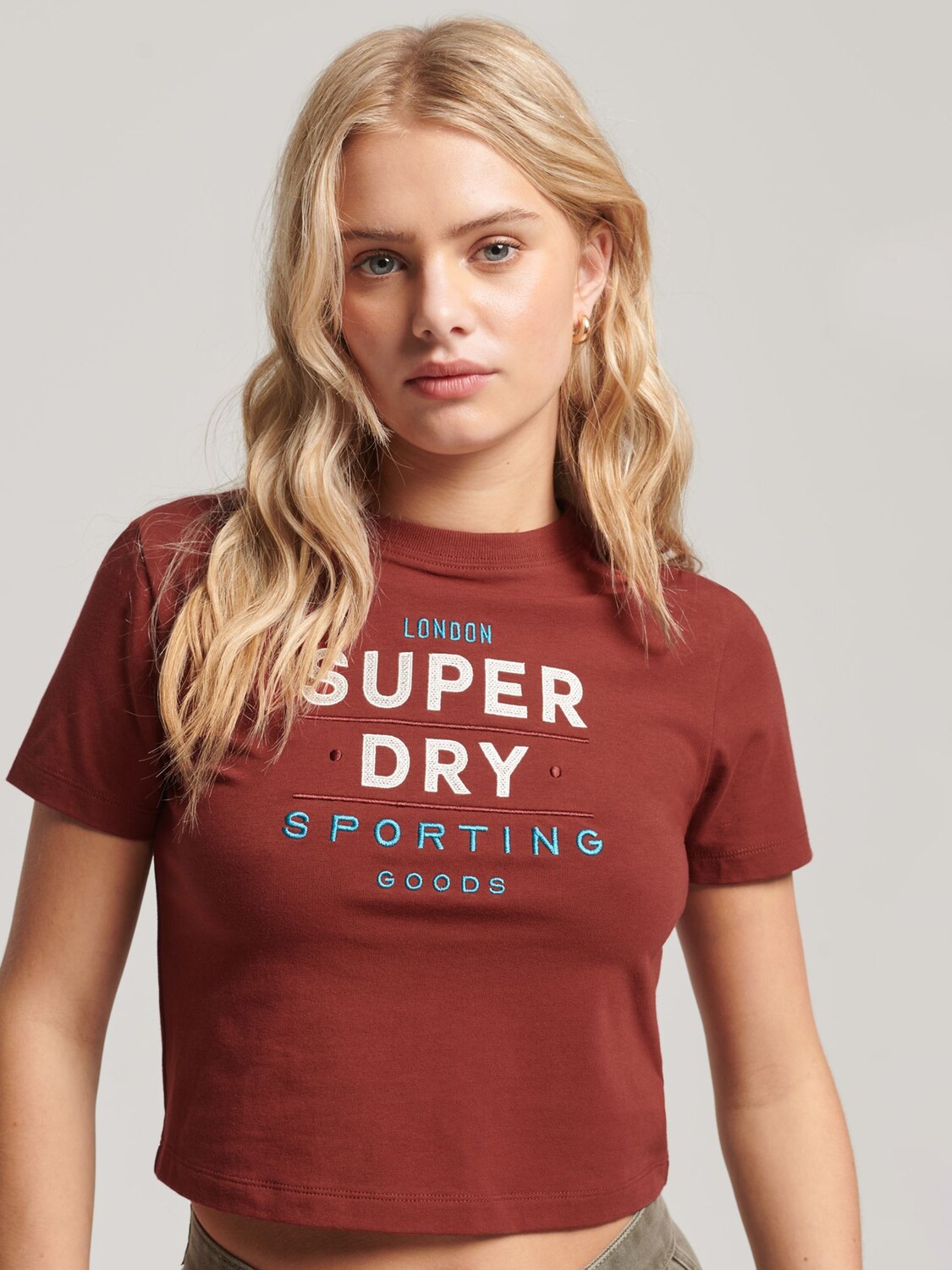 

Маленькая футболка Superdry Code с графической вышивкой, цвет Cali Copper