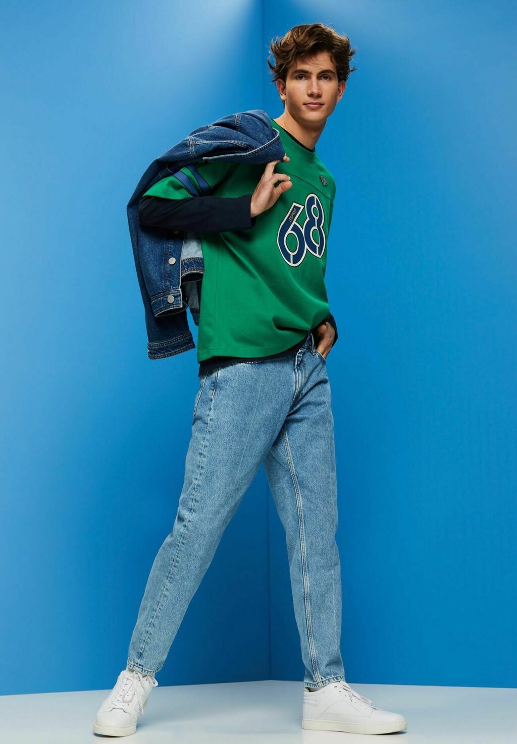 

Джинсы прямого кроя Esprit