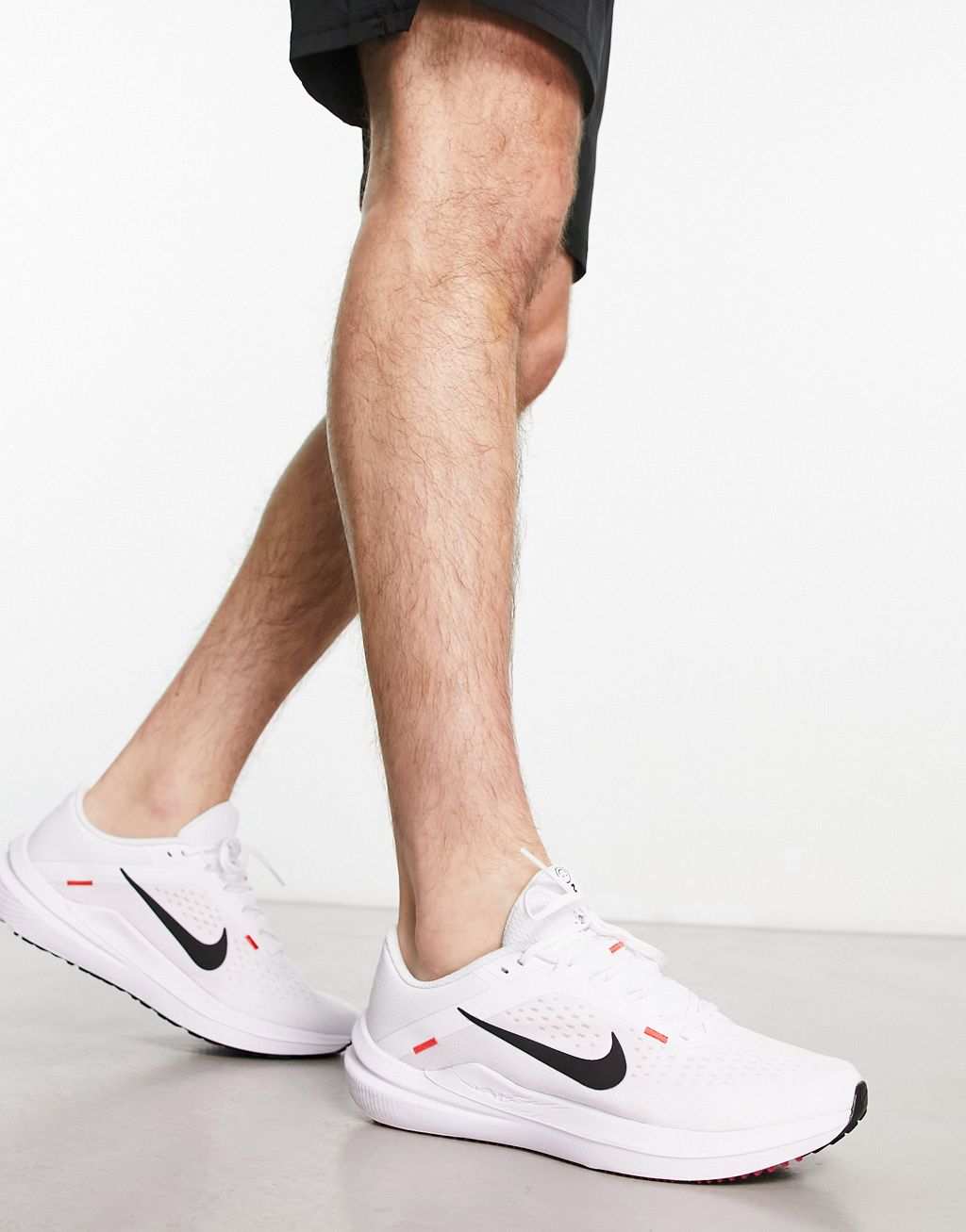 

Белые кроссовки Nike Running Air Winflo 10