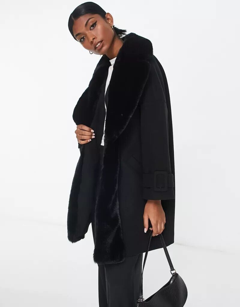 

Черная расклешенная шуба из искусственного меха River Island
