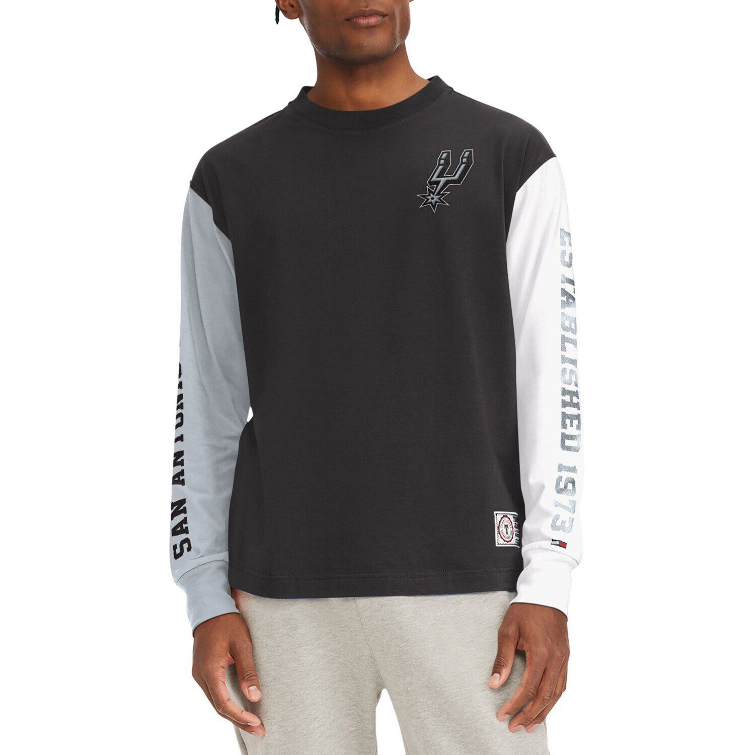 

Мужская черная футболка с длинными рукавами Tommy Jeans San Antonio Spurs Richie Color Block, Черный