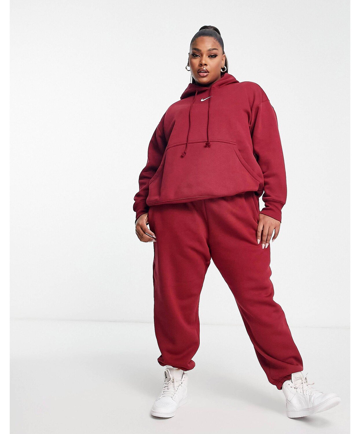 

Красные джоггеры Nike Plus Phoenix, Красный