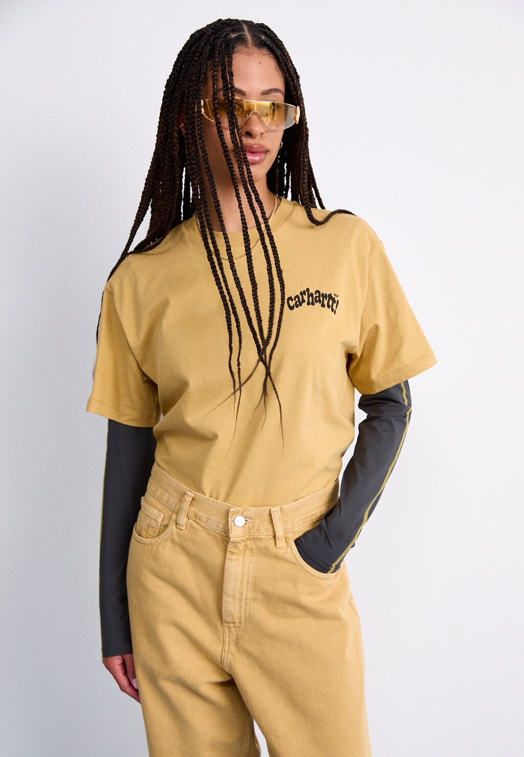

Футболка с принтом Amour Carhartt WIP, бурбон/черный