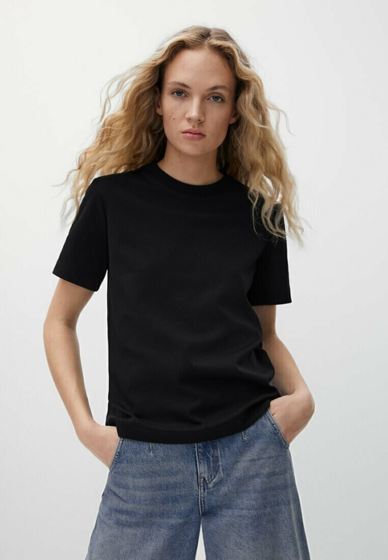 

Базовая футболка Massimo Dutti, черный
