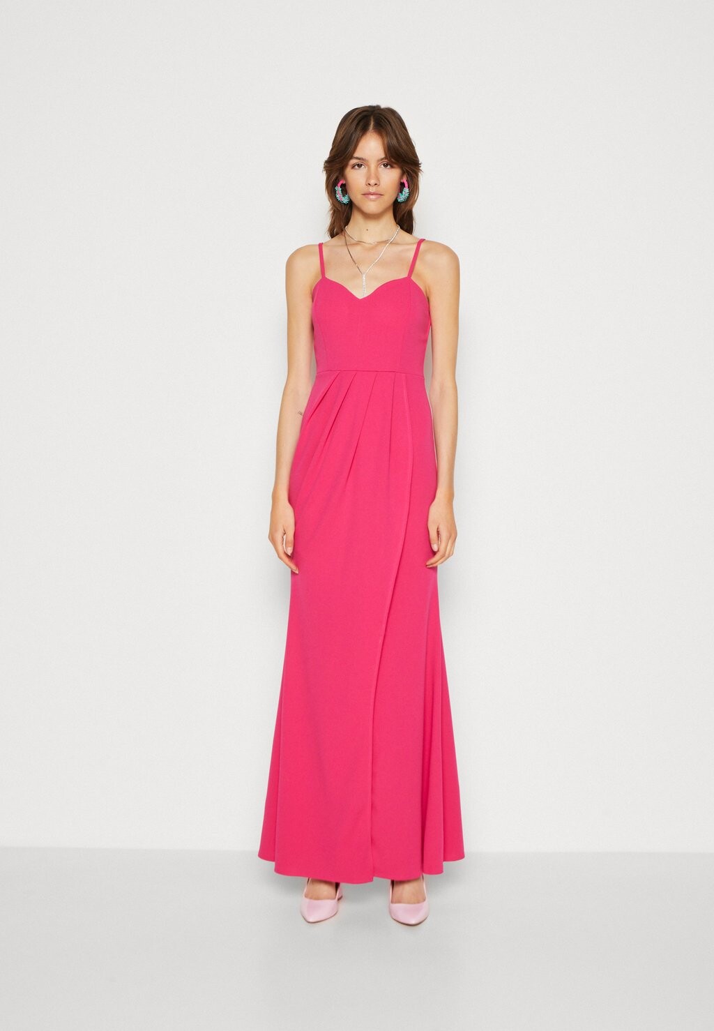 

Вечернее платье Aja Pleat Maxi WAL G., цвет fuchsia
