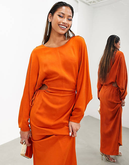 

Ржавое платье макси со сборками и воротником на спине ASOS EDITION