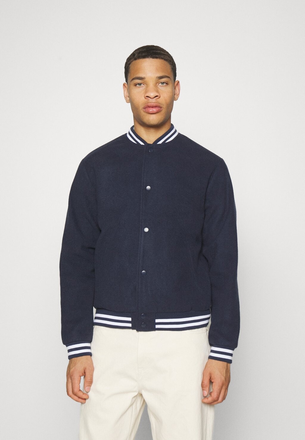 

бомбер Chaquetas Jack & Jones JJZAC, цвет navy blazer