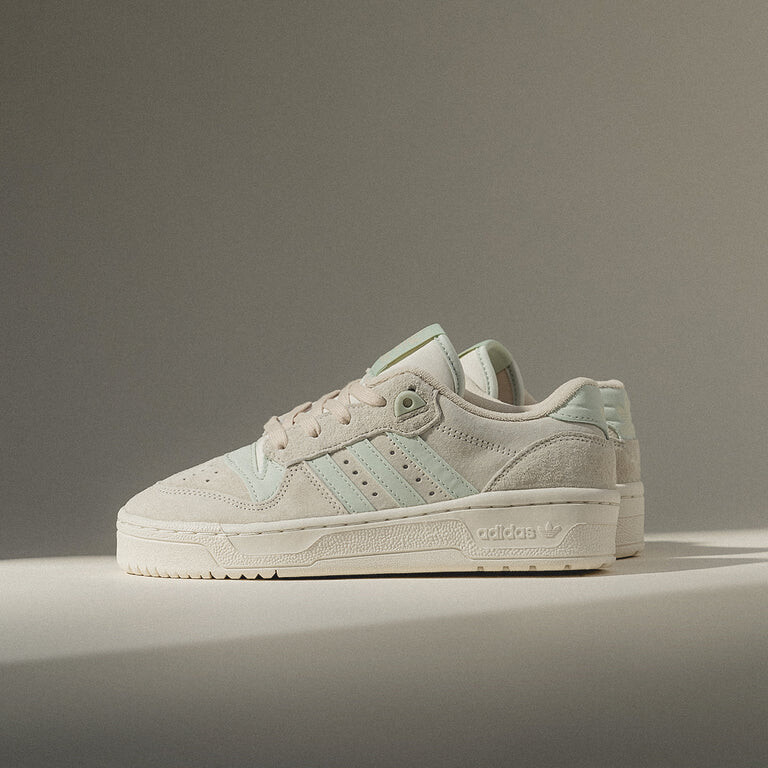 

Кроссовки Rivalry Low W Adidas, белый