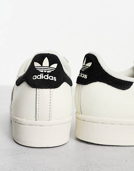 Белые кроссовки с леопардовым принтом adidas Originals Superstar