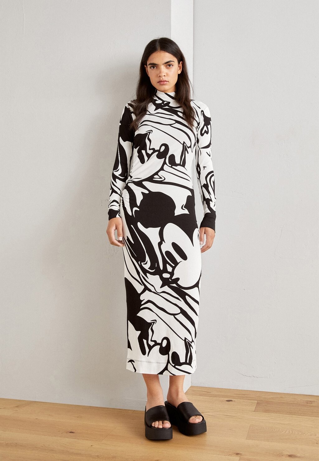 

Платье из джерси Desigual, белый