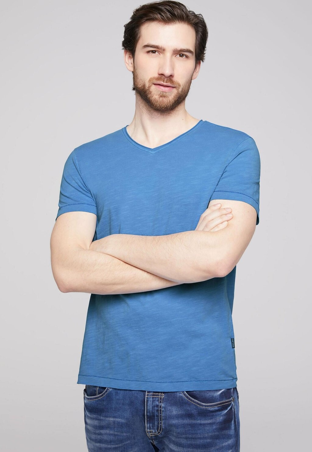 

Футболка базовая T-SHIRT V-NECK MIT USED LOOK Camp David, цвет scuba blue