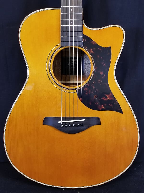 Акустическая гитара Yamaha AC3M VN Concert Cutaway Acoustic/Electric Guitar, All Solid Spruce/Mahogany Body, Vintage Natural, w/Bag 2023 цена и фото