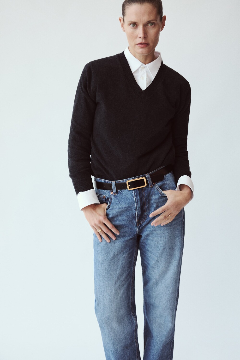 

Тонкий кожаный ремень с вышивкой Zara, черный