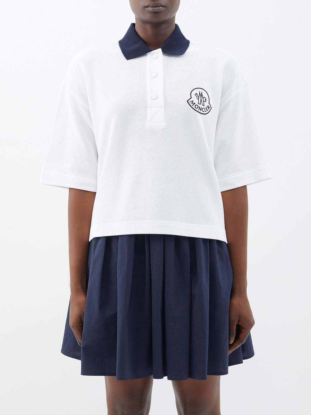 Рубашка-поло из хлопкового пике с контрастным воротником Moncler, белый цена и фото
