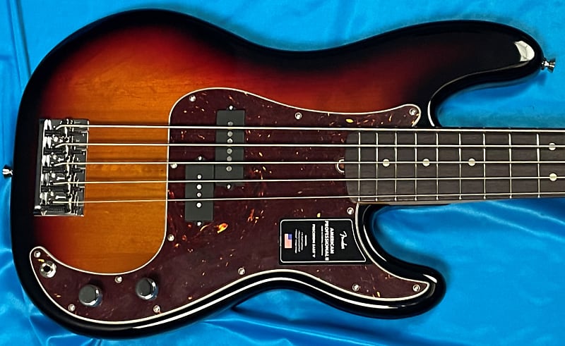 Басс гитара Fender AM Pro II