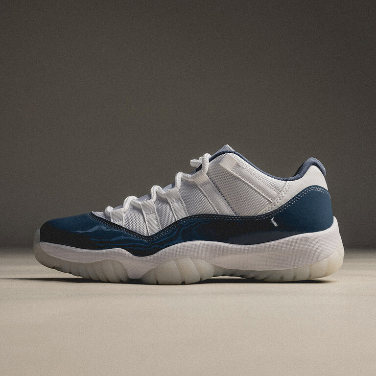 

Кроссовки air jordan 11 retro low *diffused blue* Nike, белый