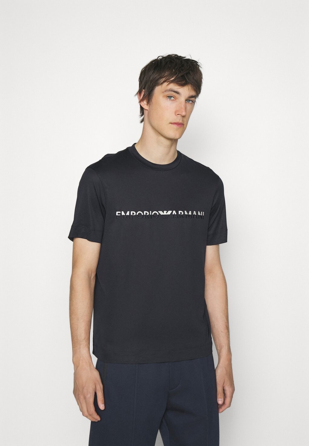 

Футболка с принтом Emporio Armani, темно-синий