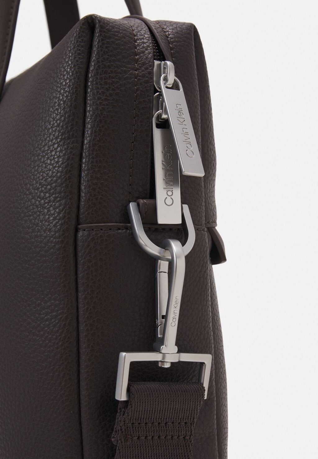 

Чехол для ноутбука LAPTOP BAG UNISEX Calvin Klein, темно-коричневый