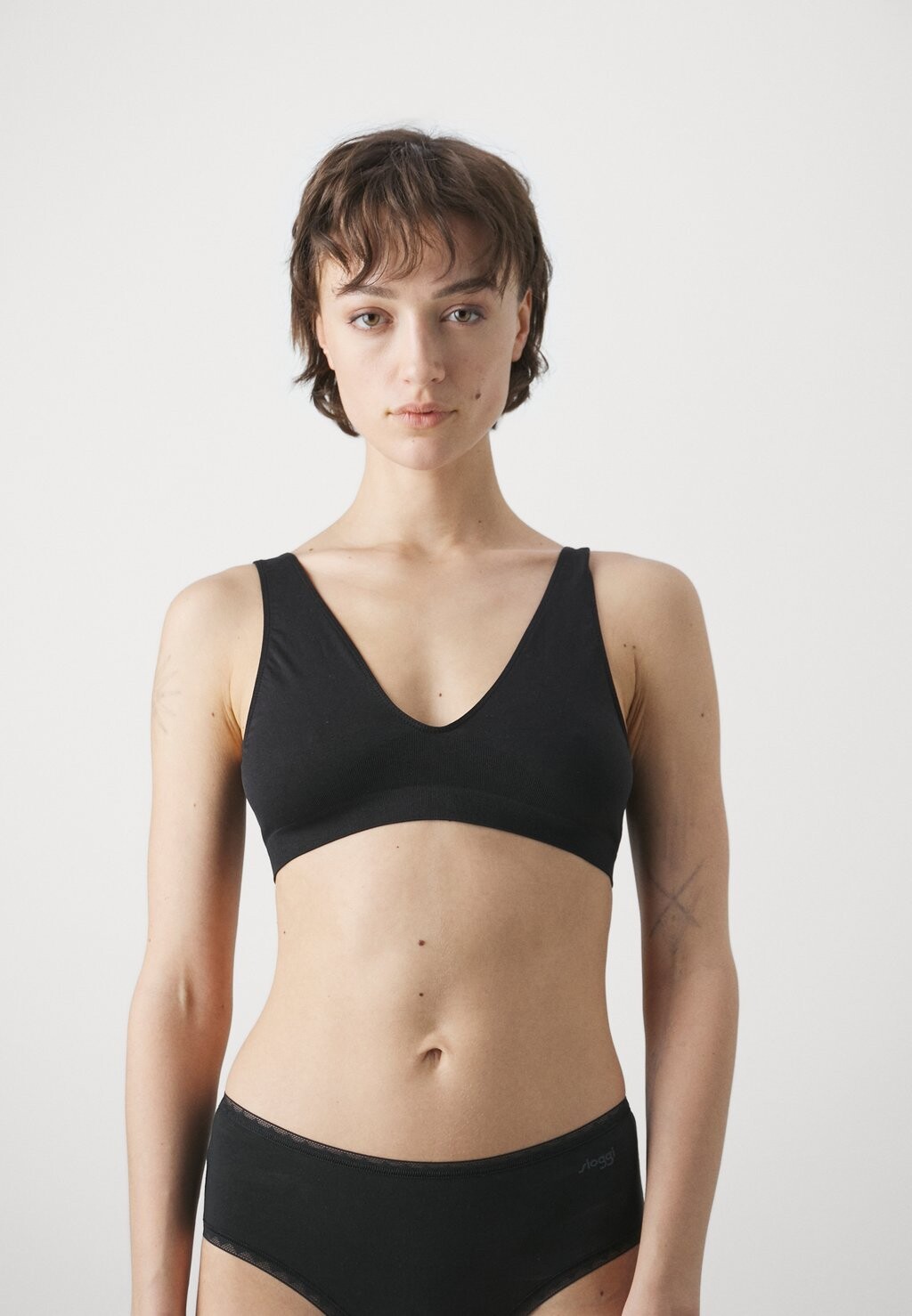 

Топ ONLVILMA SEAMLESS BRA ONLY, черный