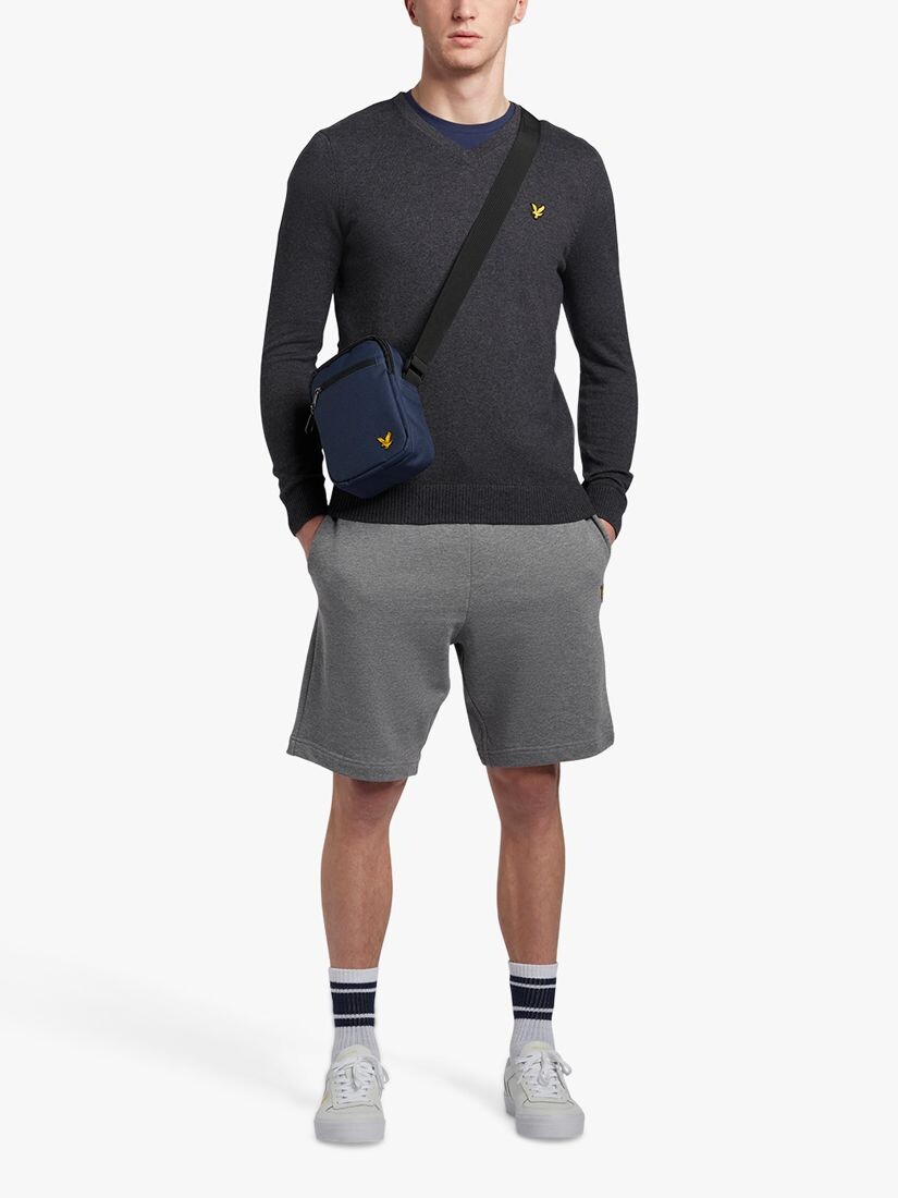 

Джемпер из шерсти мериноса Lyle & Scott с V-образным вырезом, темно-серый
