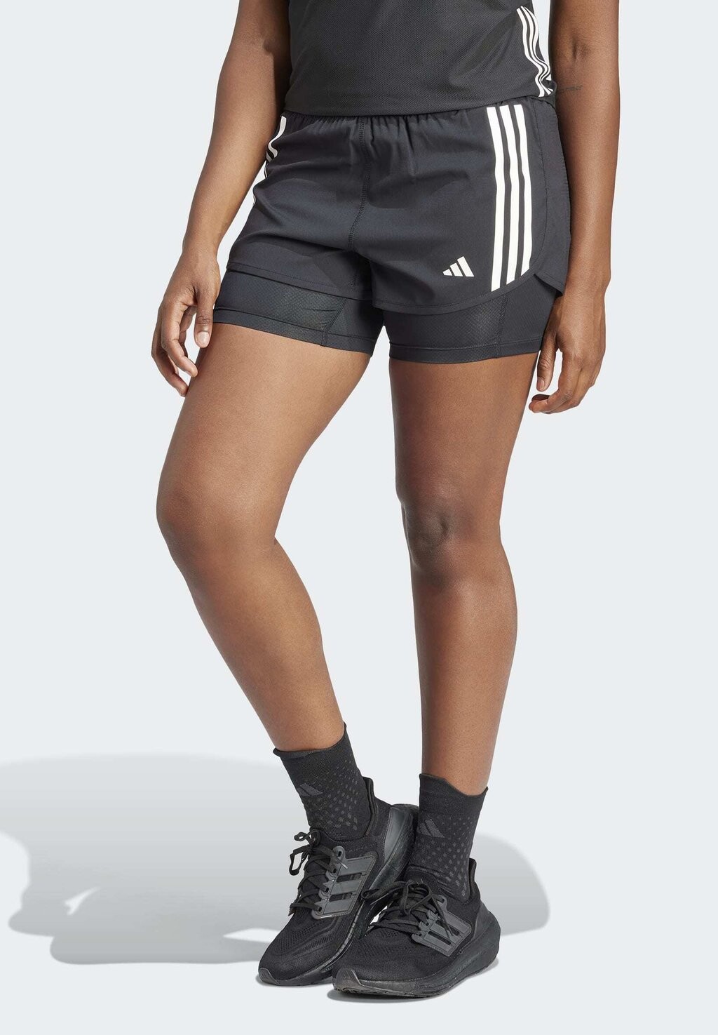 

Спортивные шорты adidas Performance, черный