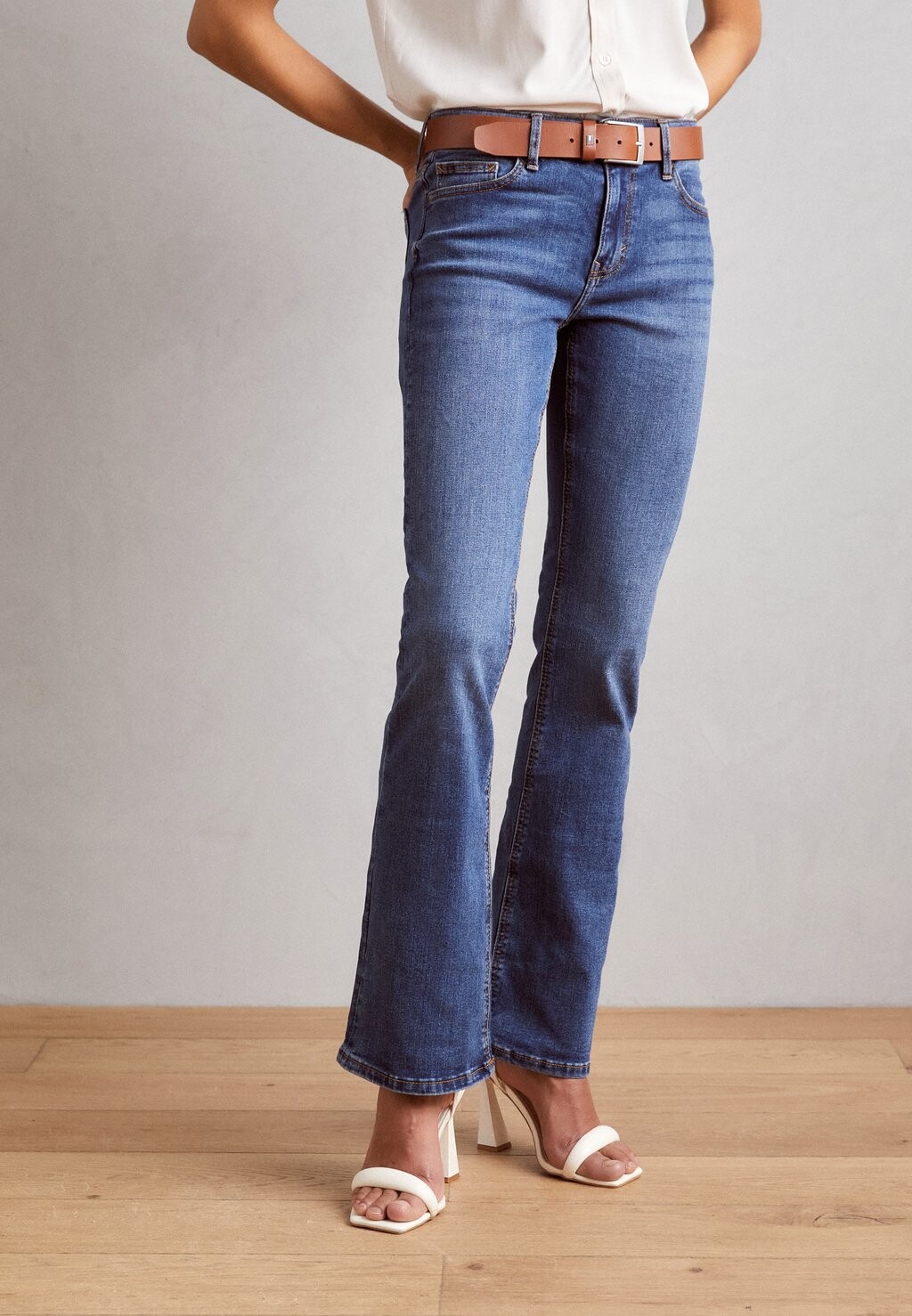 

Джинсы Bootcut Esprit, цвет blue medium washed