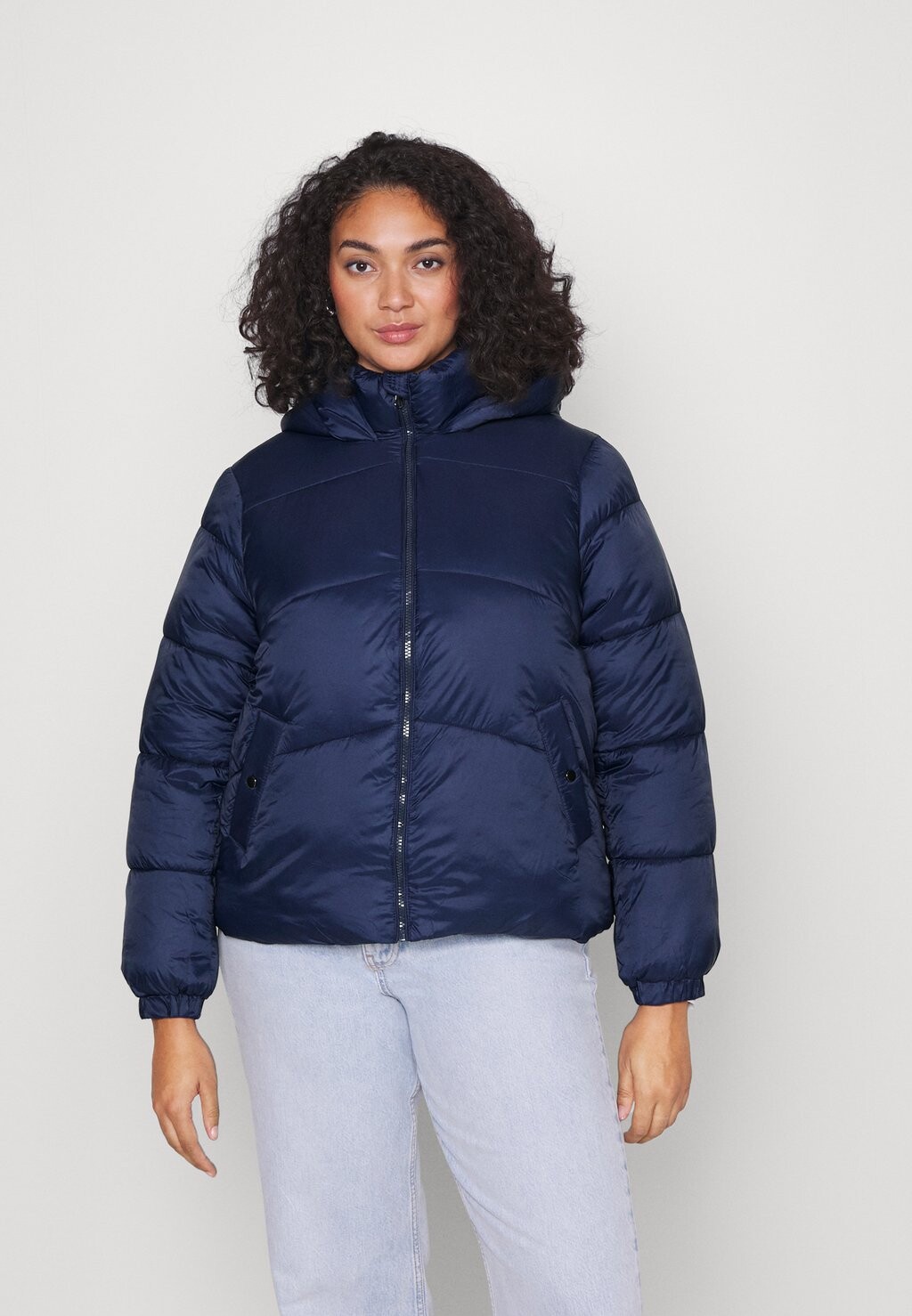 

Зимняя куртка Vero Moda, Черный