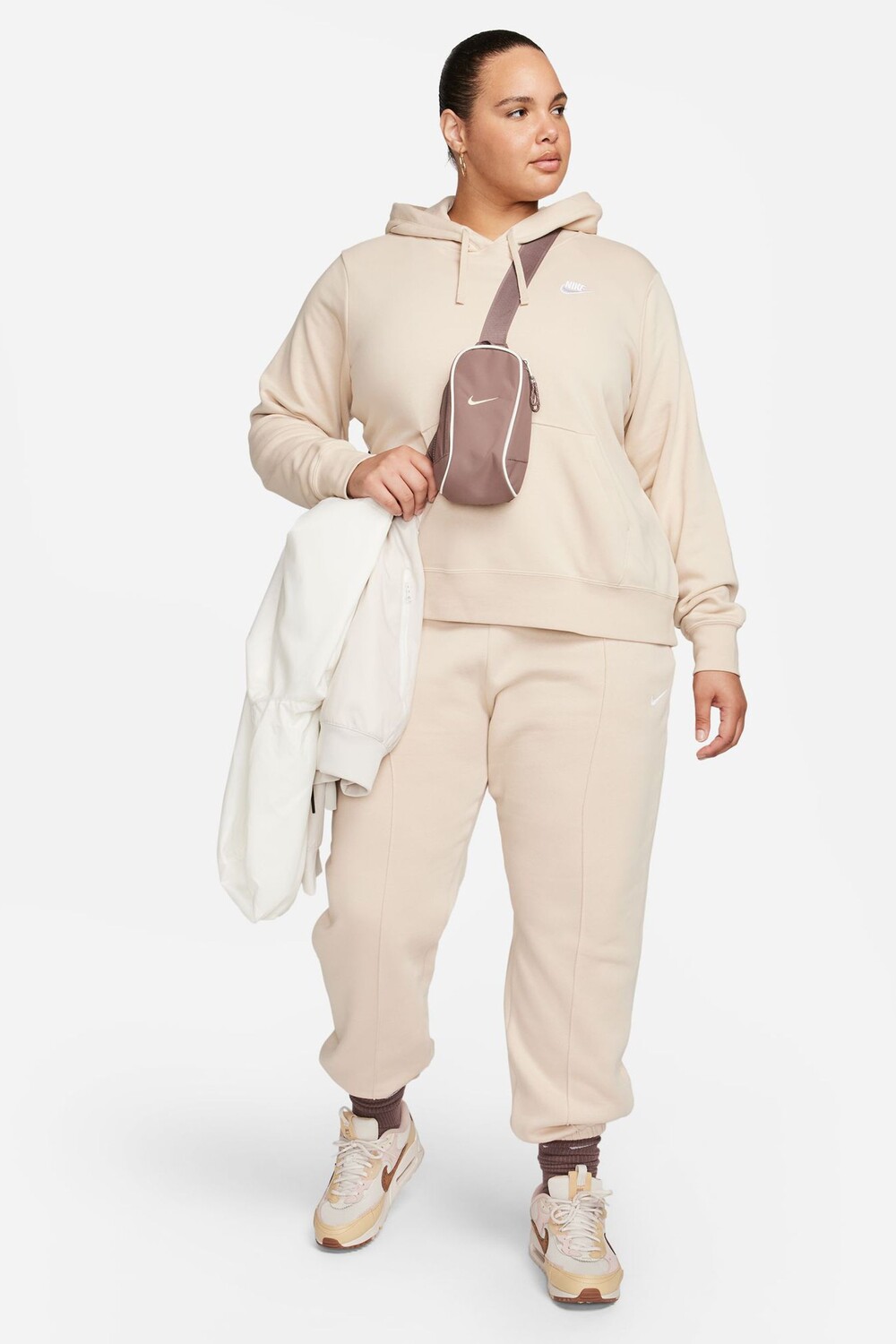 

Флисовый пуловер с капюшоном Curve Club Nike, бежевый