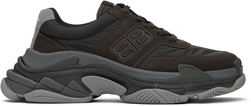 

Серые кроссовки Triple S Balenciaga