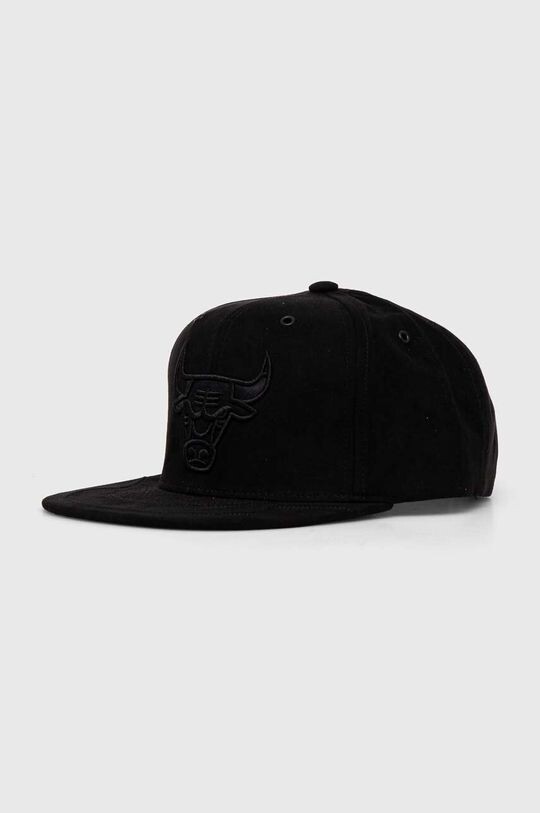 

Бейсбольная кепка NBA CHICAGO BULLS Mitchell&Ness, черный