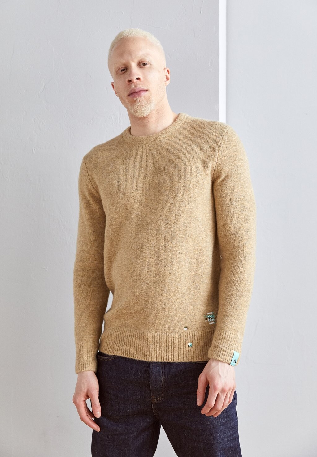 Джемпер вязаный REGULAR FIT SOFTY Scotch & Soda, цвет camel вязаный джемпер essential crewneck scotch