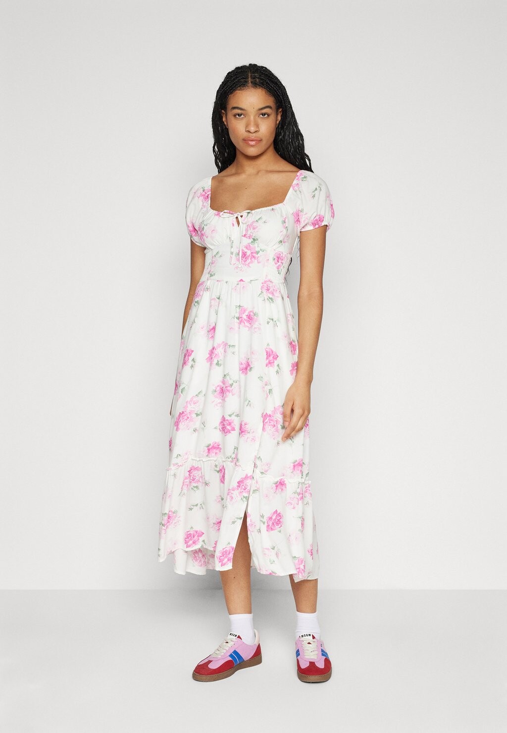 

Длинное платье Sofia Franchise Side Smocked Midi Dress Hollister Co., цвет pink floral update