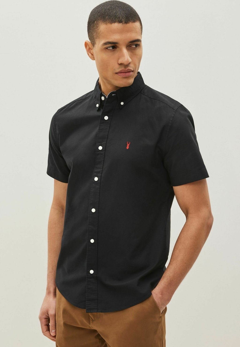 Рубашка SHORT SLEEVE OXFORD WITH STAG Next, цвет black цена и фото