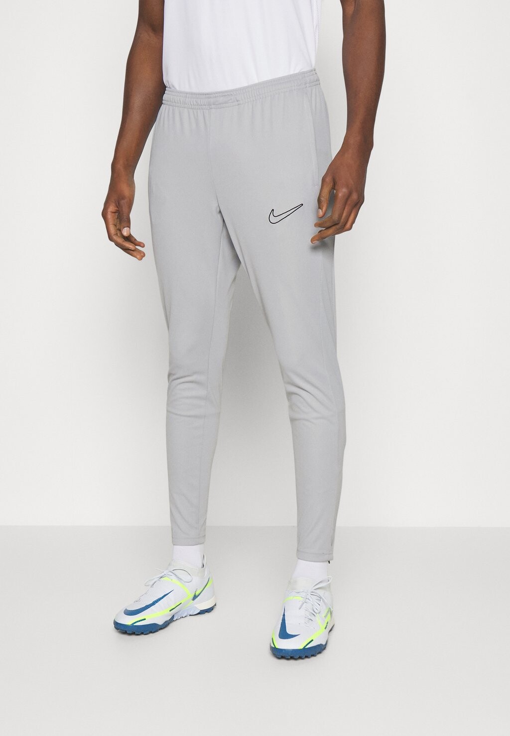 

Спортивные брюки Nike