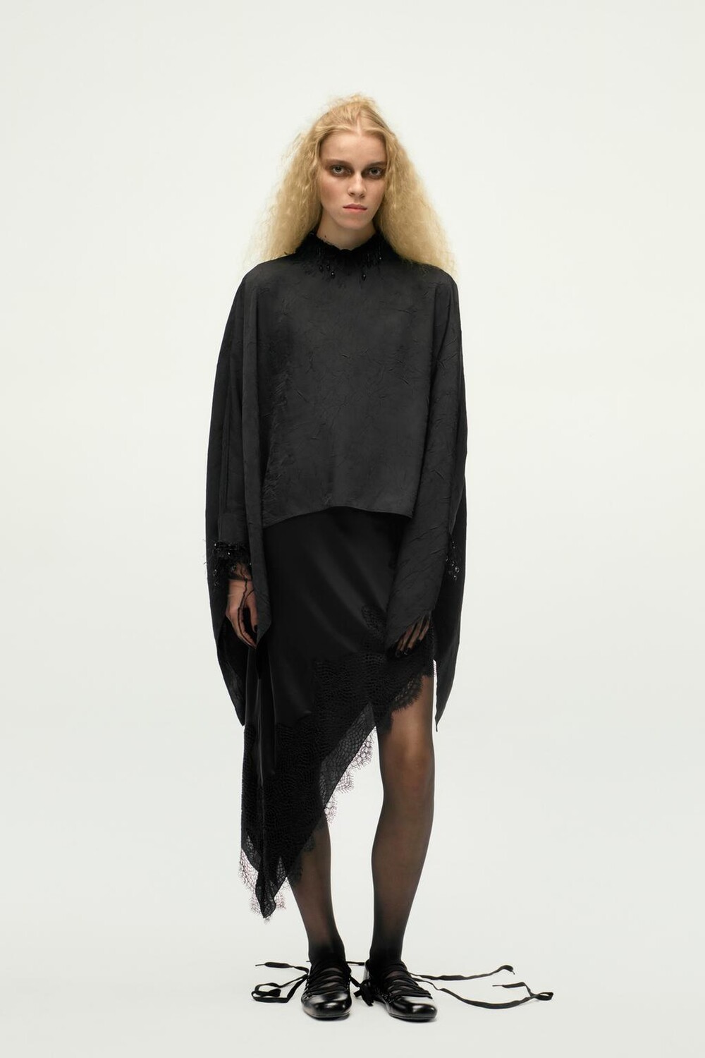 

Накидка с бисером и мягкой платьей ZARA, черный