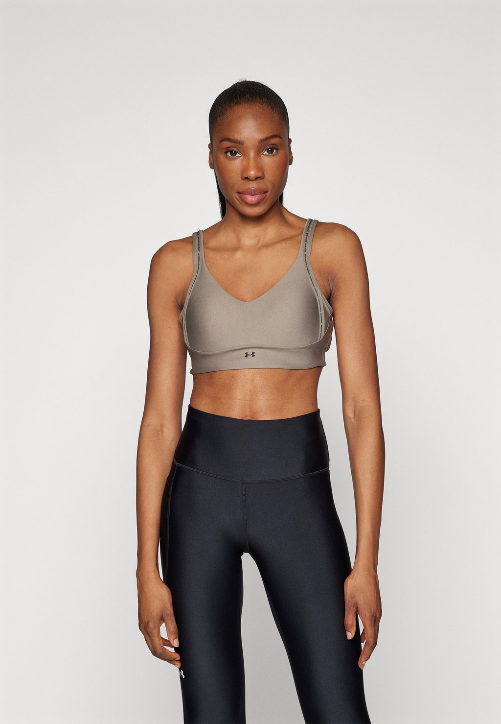 

Спортивный бюстгальтер с легкой поддержкой INFINITY LOW STRAPPY BRA Under Armour, цвет taupe dusk/black