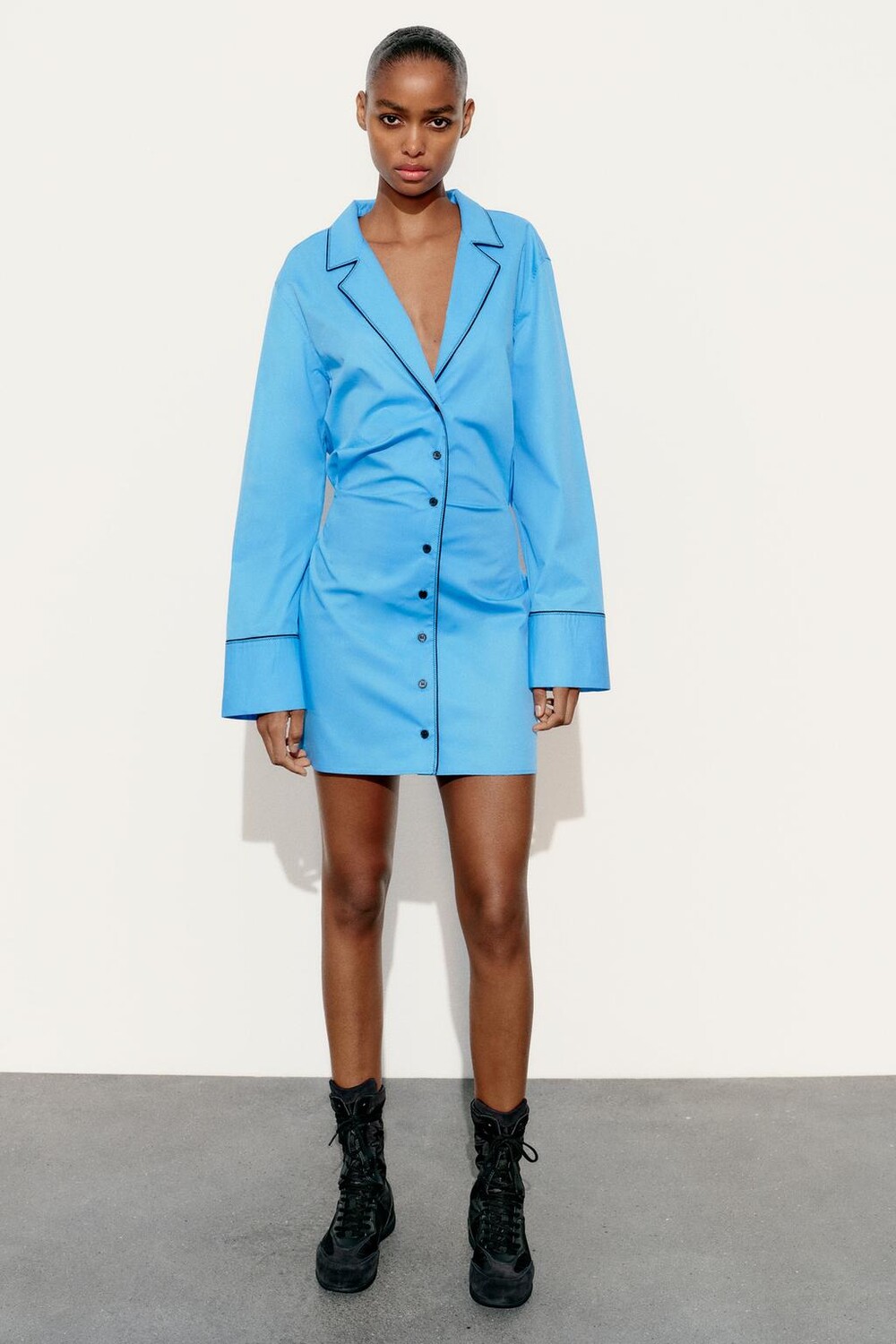 

Короткое платье из габардина ZARA, голубоватый, Синий