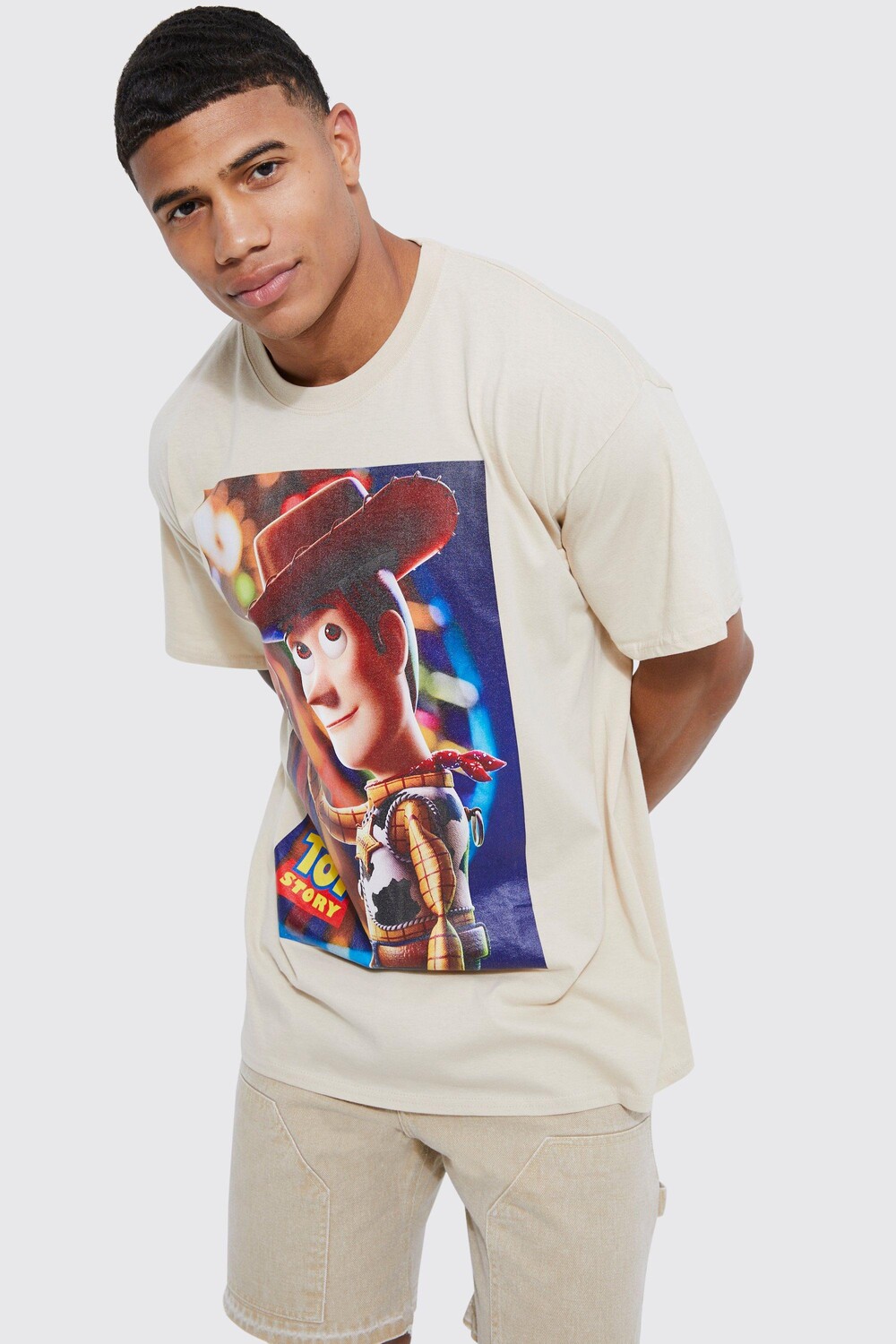

Футболка woody license оверсайз Boohoo, песочный