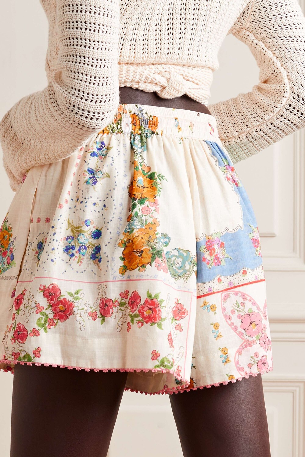 

ZIMMERMANN шорты Clover из хлопка и вуали с цветочным принтом в технике пэчворк, белый