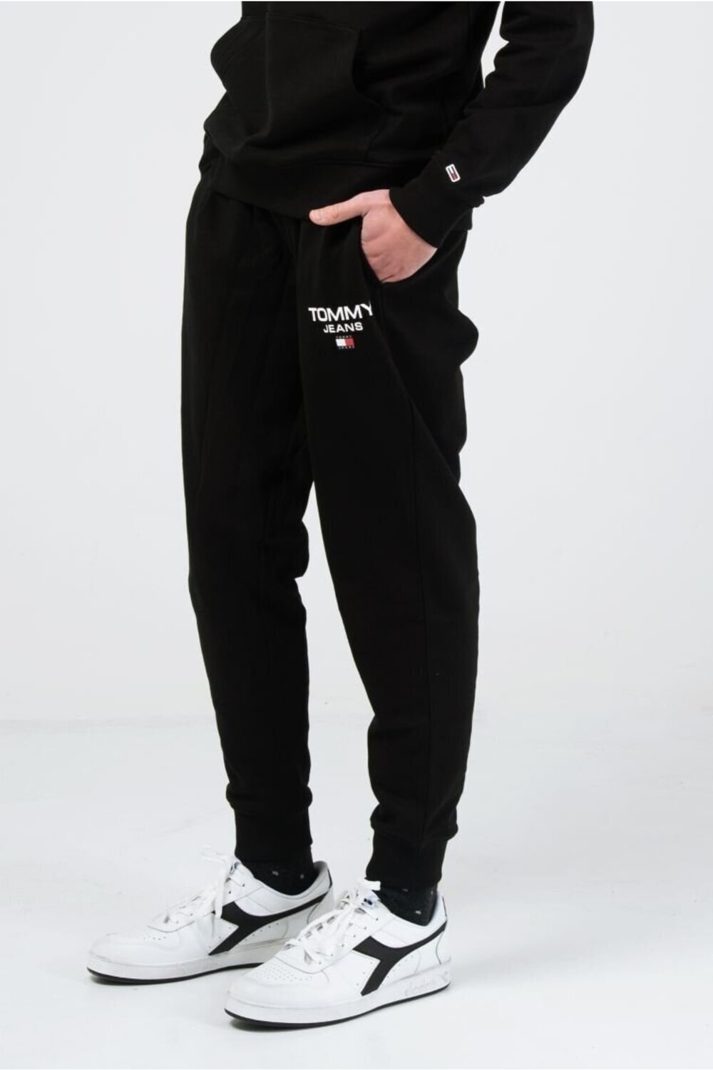 

Спортивный костюм Tommy Hilfiger