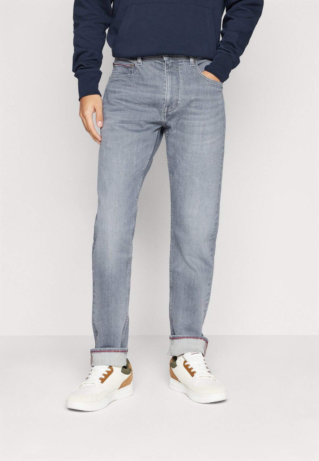 

Зауженные джинсы Tommy Hilfiger, серый деним