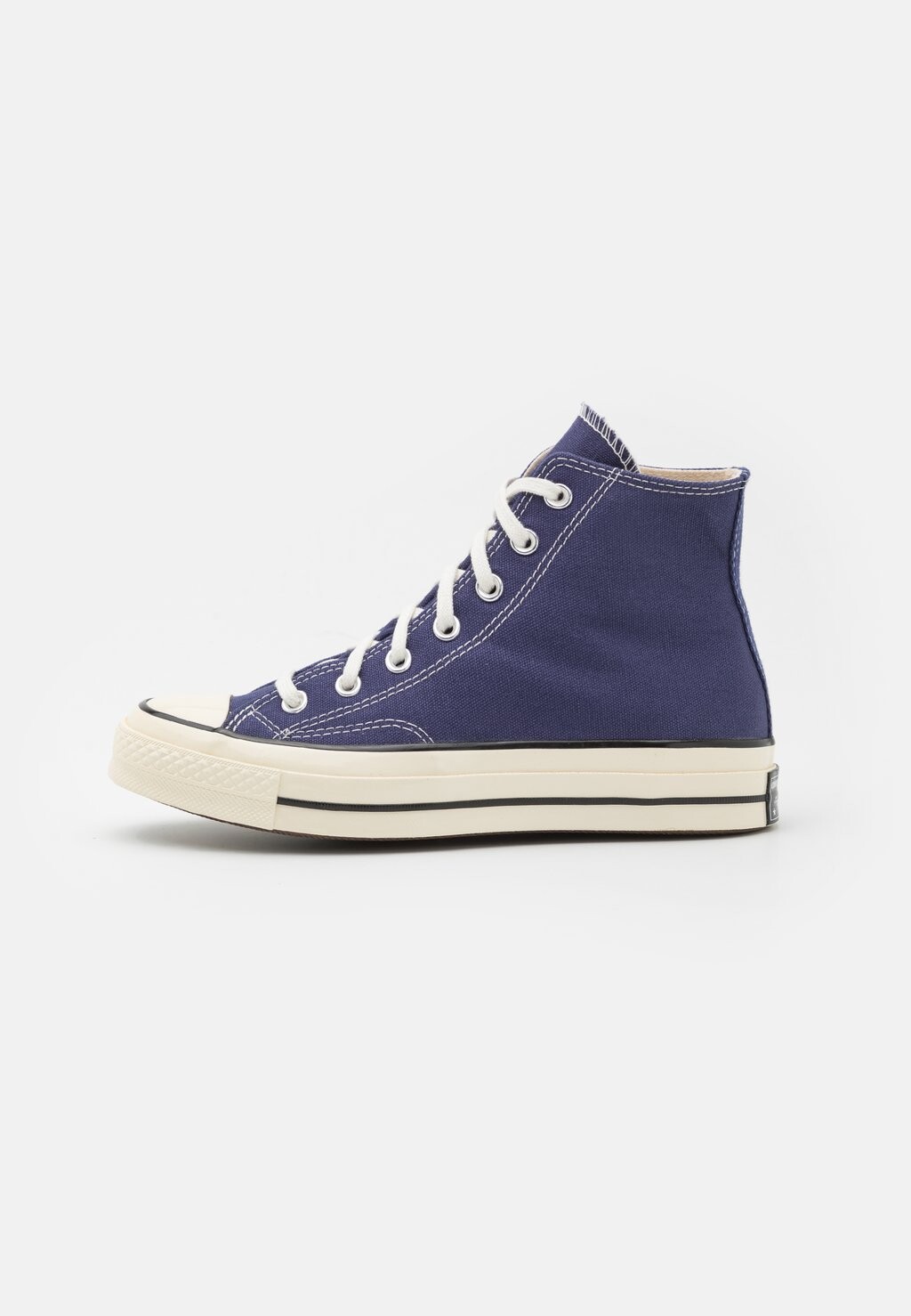 

Высокие кроссовки Converse