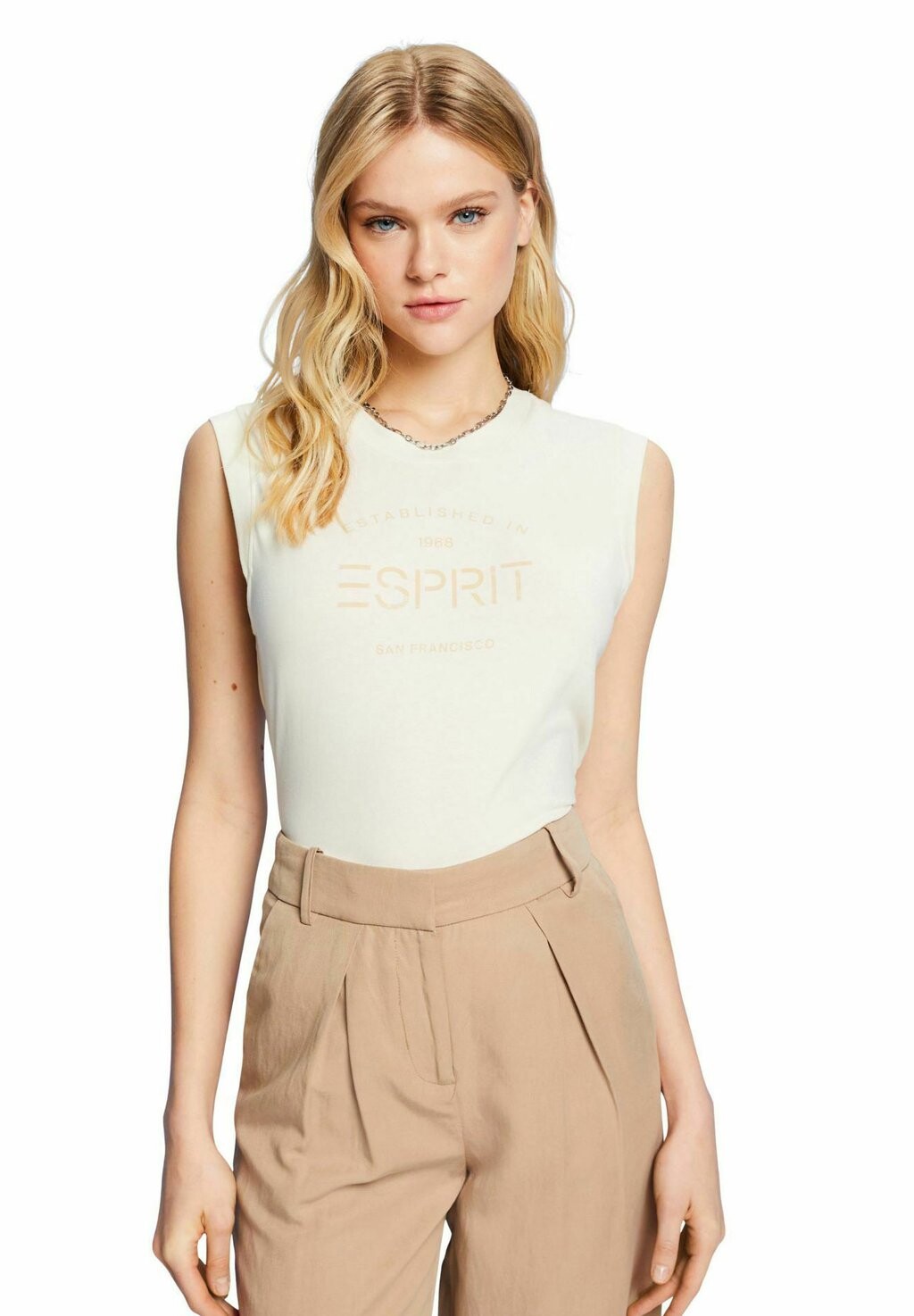 

Футболка с принтом Esprit