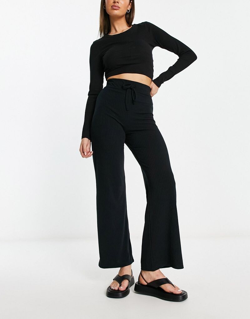 

Черные широкие брюки в рубчик Miss Selfridge