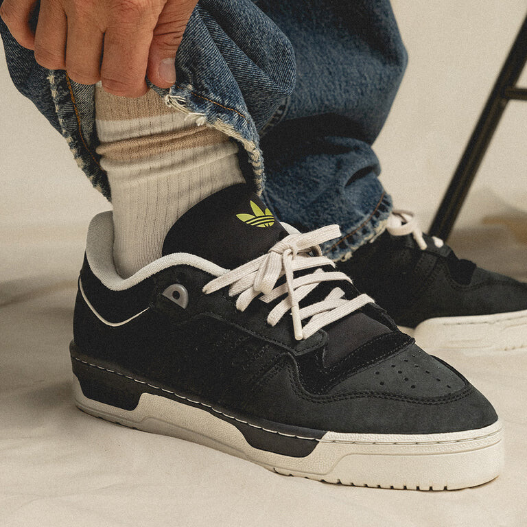 

Кроссовки Rivalry 86 Low 2.5 Adidas, черный