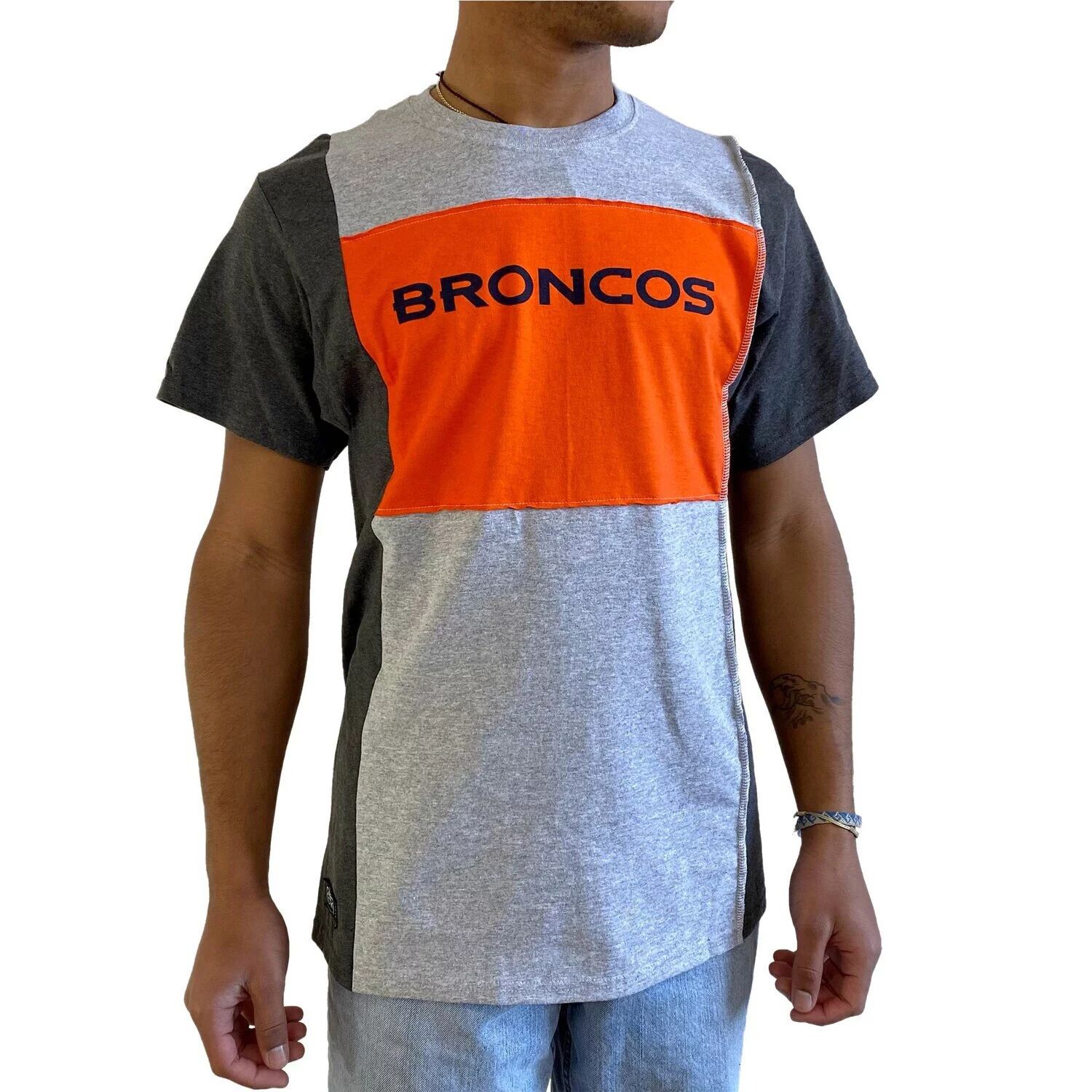 

Мужская футболка Refried Apparel серого цвета с разрезом Denver Broncos